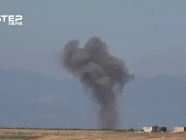 شاهد القصف الجوي على مدينة كفرزيتا وقرية تل ملح في ريف حماة الشمالي - وكالة ستيب نيوز