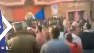 بالفيديو|| حشد غاضب يضرب رجلاً حتى الموت في باكستان بتهمة "تدنيس" القرآن