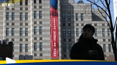 لافتة روسية عملاقة تثير غضب كوريا الجنوبية في ذكرى حرب أوكرانيا