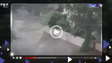 بالفيديو|| الأمطار تغرق شوارع مدينة هندية.. والسيول تجرف المواطنين