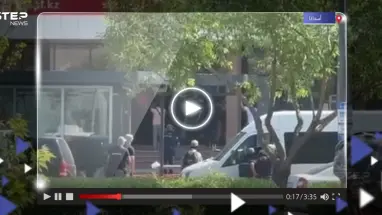شاهد كيف اقتحمت القوات الكازاخستانية بنكاً في أستانا.. واعتقلت مسلحاً احتجز رهائن فيه