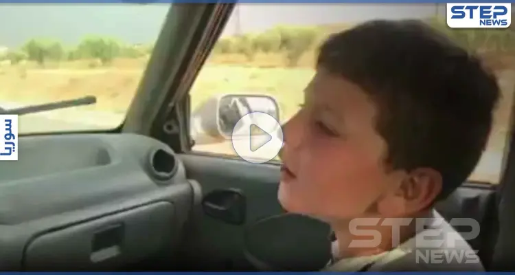 بالفيديو|| بـ صوت طفولي جميل.. الطفل محمد يمتهن الغناء على الطريق في أعزاز لإعالة نفسه: أخبار