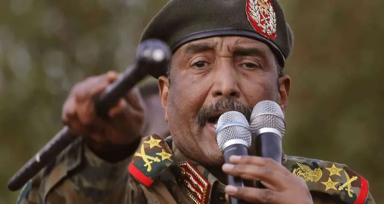 عبد الفتاح البرهان يعلن حل الحكومة ومجلس السيادة وإعلان حالة الطوارئ في السودان: أخبار