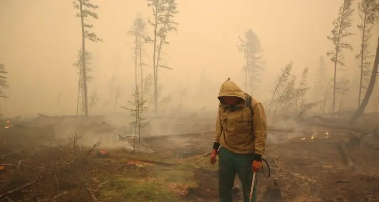 الحرائق تصل إلى أبرد مدينة مأهولة بالسكان في العالم وتحاصر أهلها: أخبار