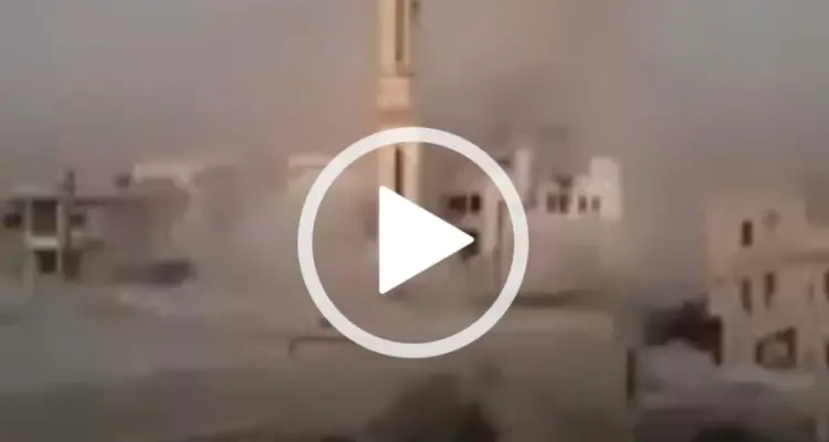 بالفيديو|| انتقاماً لقتلاها.. فرقة ماهر الأسد تقصف مئذنة بدرعا البلد وتهدمها بشكل كامل: أخبار