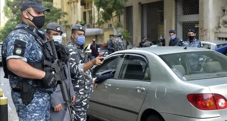 صحيفة لبنانية: الأمن أوقف شباناً سوريين على صِلة بعميل إسرائيلي تدخل جنبلاط للإفراج عن أحدهم: أخبار