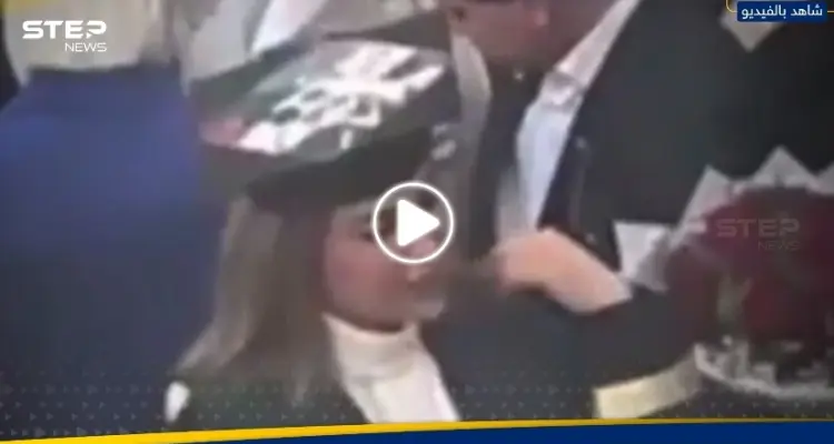 جامعة عراقية تتخذ إجراءً ضد طالبة وضعت صورة صدام حسين على قبعة تخرجها (فيديو): أخبار