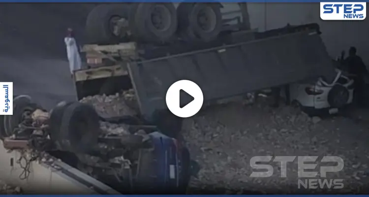 بالفيديو|| حادثة مروعة في السعودية.. شاحنة الموت تسحب كل ما بطريقها وتسقط في النفق: أخبار