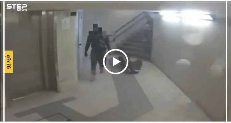 شاب ضخم البنية يهاجم فتاتين بشكل عنيف في إحدى المدن الإيطالية (فيديو): أخبار