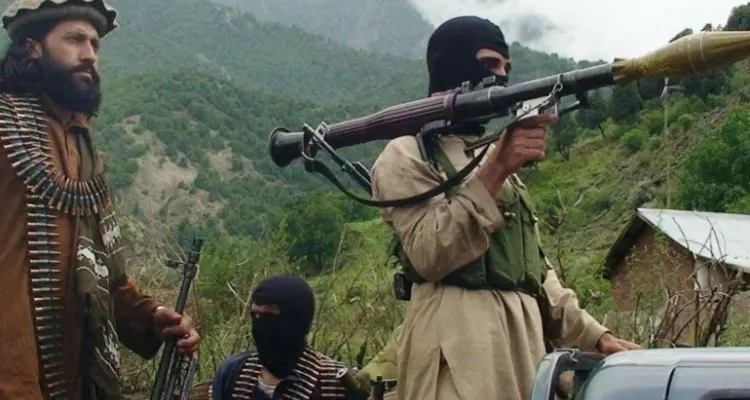 الرئيس الأفغاني يتخذ خطوة غير مسبوقة لمواجهة مد طالبان ويأمر بتسليح السكان المحليين: أخبار