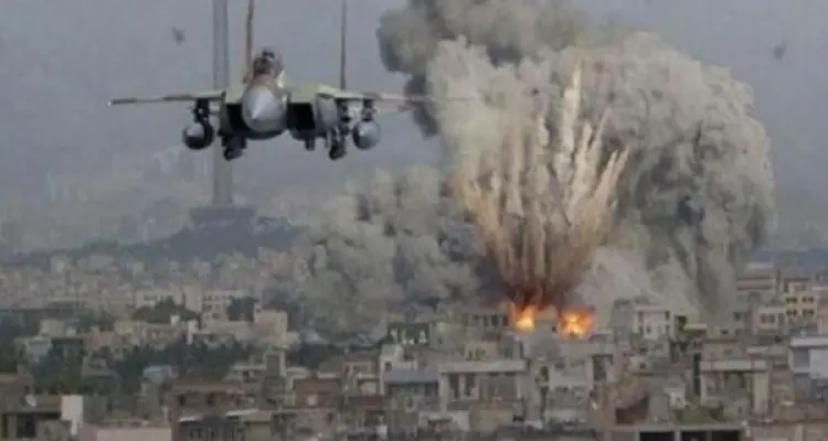 بالصور|| تصعيد عسكري.. مقتل جندي روسي بتسلل للمعارضة المدعومة تركيّاً وروسيا ترد بغارة استهدفت معسكراً: أخبار