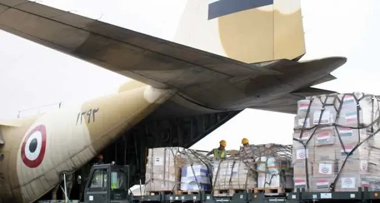 وصول طائرة مصرية تحمل مساعدات إلى مطار رفيق الحريري في بيروت: أخبار