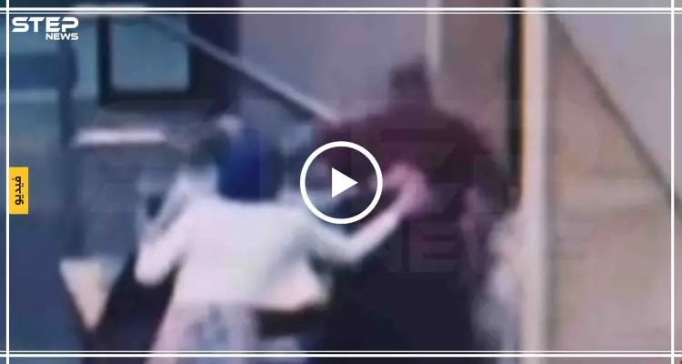 شاهد بالفيديو|| إسترالي متطرف يهاجم بوحشية امرأة محجبة كاد أن يقتلها مع جنينها: أخبار