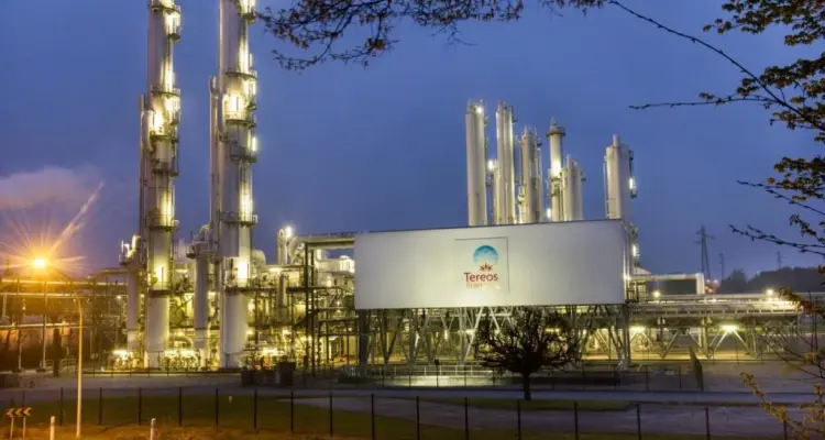 التحقيقات تكشف عن ثاني شركة فرنسية متورطة بدعم "داعش" في سوريا والعراق!!: أخبار