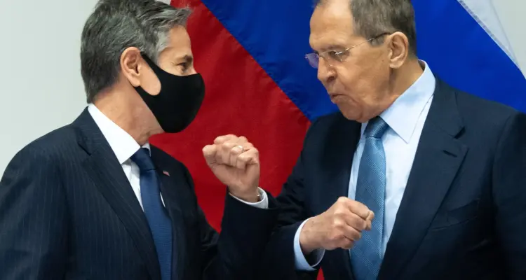 تفاصيل اجتماع بلينكن ولافروف في جنيف بشأن أوكرانيا.. ماذا طلب كل منهما!؟: أخبار