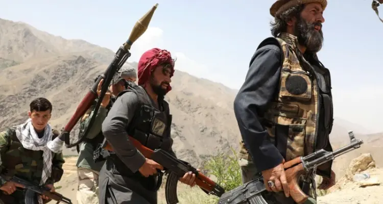 طالبان تعلن سيطرتها على مواقع جديدة بولاية هلمند.. وذبيح الله مجاهد يكشف سبب قصفهم لمطار قندهار: أخبار