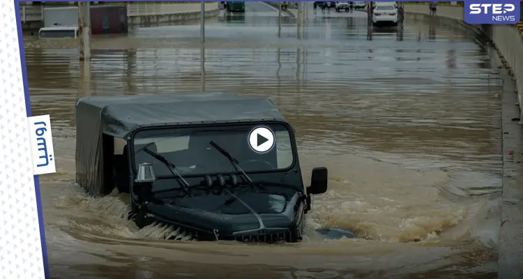مياه الأمطار في روسيا تشل حركة المرور وتغمر طريقاً فيدرالياً في سوتشي وتلغي سباقاً هاماً (فيديو): أخبار
