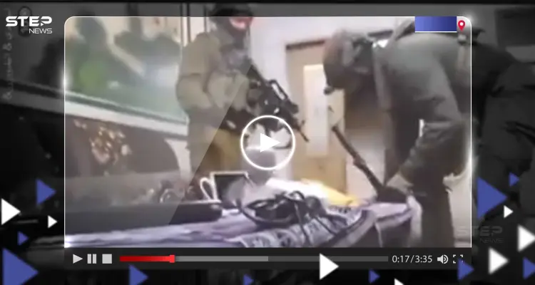 شاهد|| لحظة اقتحام منزل ناشط فلسطيني واعتقاله على "الهواء مباشرة" وسط صراخ عائلته: أخبار