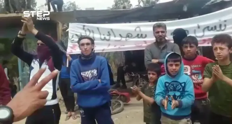 خروج مظاهرة في مدينة البصيرة بريف دير الزور ضد انتهاكات ميليشيا الوحدات الكردية: أخبار