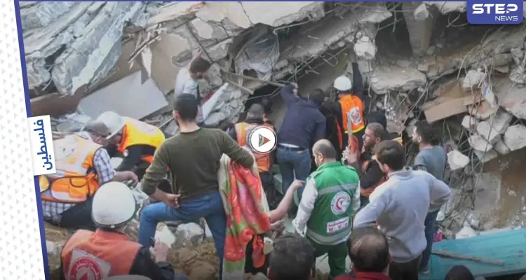 شاهد بالفيديو: لحظة إخراج رجل كبير بالسن على قيد الحياة كان تحت الأنقاض في حي الرمال بغزة: أخبار