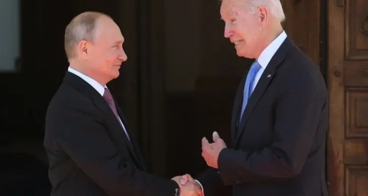 بوتين يكشف ما دار بينه وبين بايدن في قمة جنيف مشيراً إلى تفاهم بالمواقف الرئيسية: أخبار