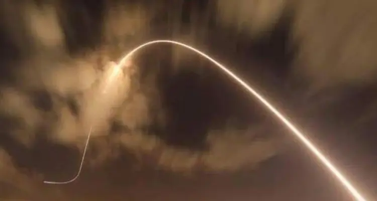 مسؤول بالحرس الثوري الإيراني يعلق على أحداث أمس بين سوريا وإسرائيل وسقوط صاروخ قرب مفاعل "ديمونا": أخبار