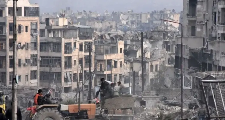 النظام يُقرّر إخلاء الأبنية المهددة بالانهيار في مدينة حلب: أخبار