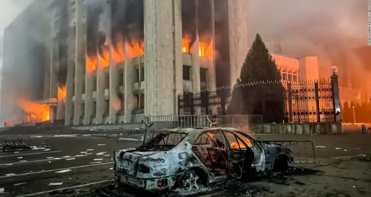  رئيس كازاخستان يطمئن بوتين حول مصير بلاده ودولة عربية تفقد الاتصال بالقائم بأعمال سفارتها هناك: أخبار