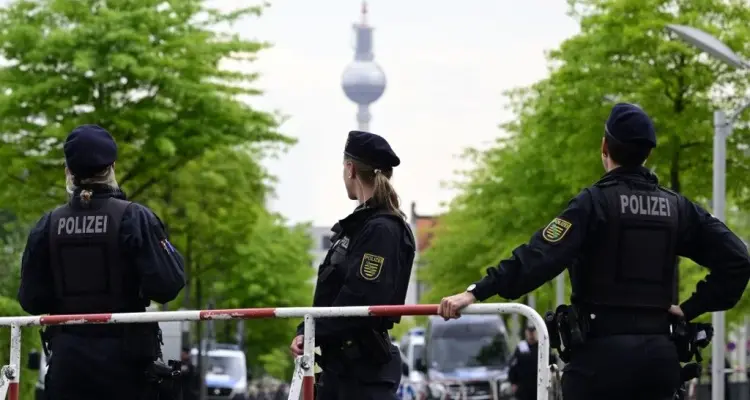 ألمانيا تعتقل مواطناً يعمل في الجيش بتهمة التجسس لمصلحة روسيا: أخبار