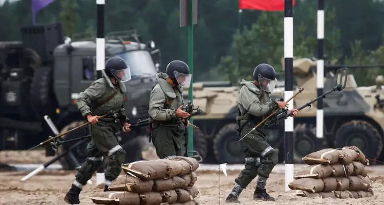 لأول مرة روسيا تنشر مقاتلات حربية على حدودها مع أفغانستان.. ووزارة الدفاع تكشف الهدف: أخبار