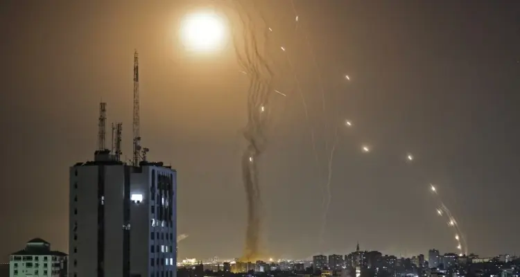 بعد إرسال معلومات سرية.. اتصال هاتفي بين وزيري الدفاع الإسرائيلي والأمريكي: أخبار