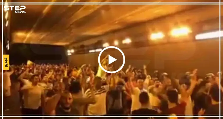 الشعب يريد إسقاط النظام.. "الواتس آب" يشعل ثورة في لبنان (فيديو): أخبار