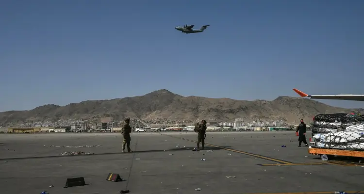 إثر التهديدات الأمنية.. فرنسا وبريطانيا تُقدمان مشروع قانون يُنفّذ في مطار كابل: أخبار