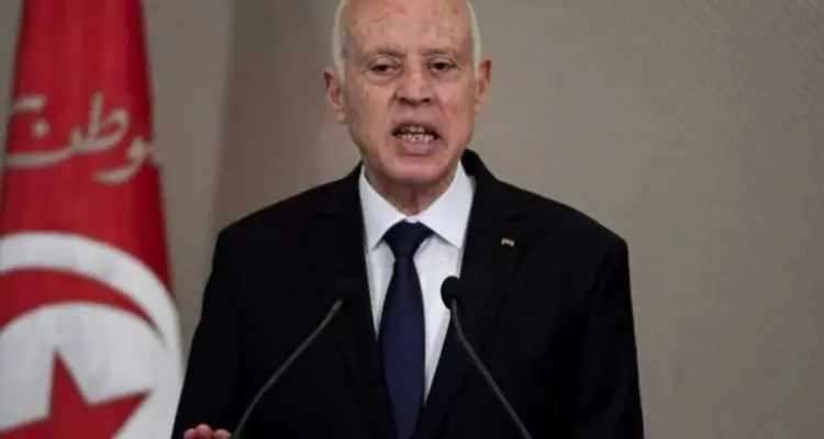 الرئيس التونسي يصعّد لهجته ويتهم جهات بالخيانة واستثمار الأعمال الإرهابية: أخبار