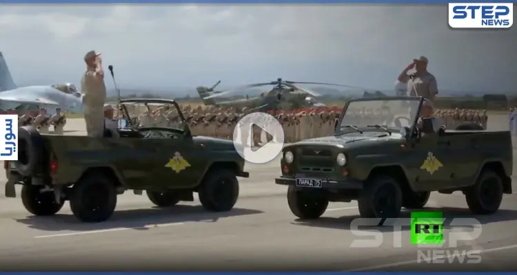 بالفيديو || بمناسبة وطنية روسية.. عرض عسكري في قاعدة حميميم على الساحل السوري: أخبار