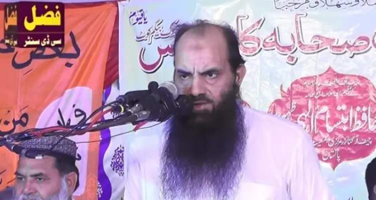 بالفيديو|| لحظة وفاة داعية إسلامي شهير بشكلٍ مفاجئ خلال تفسير آية قرآنية أمام الحضور: أخبار