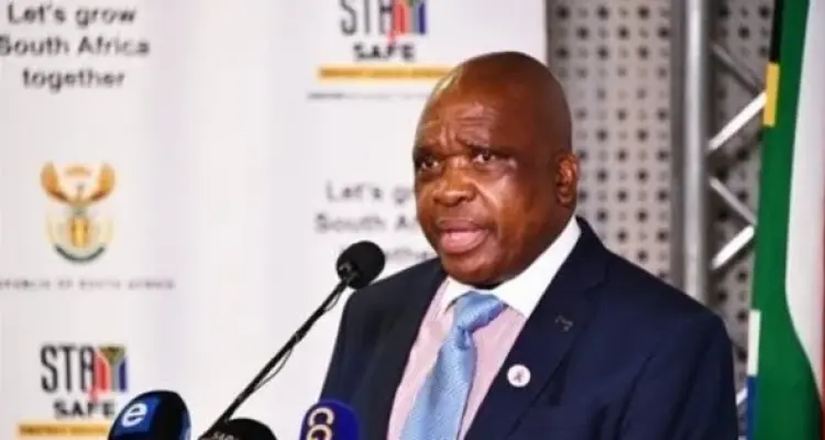 وزير الصحة الجنوب أفريقي يخالف التوقعات ويدلي بتصريحات جديدة حول متحور "أوميكرون": أخبار