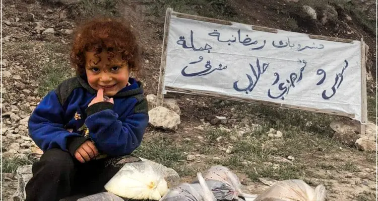 أصغر بائعة سوس في إدلب خلال شهر رمضان المبارك: أخبار