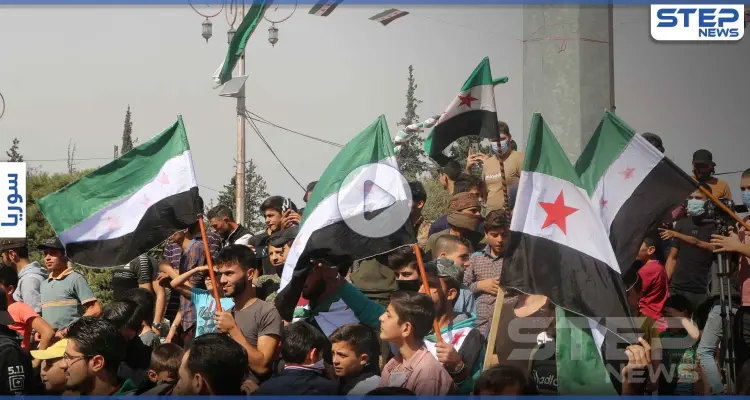 مظاهرة شعبية في ساحة السبع بحرات وسط مدينة إدلب تحت عنوان "لاشرعية لطاغية و مستبد علينا": أخبار