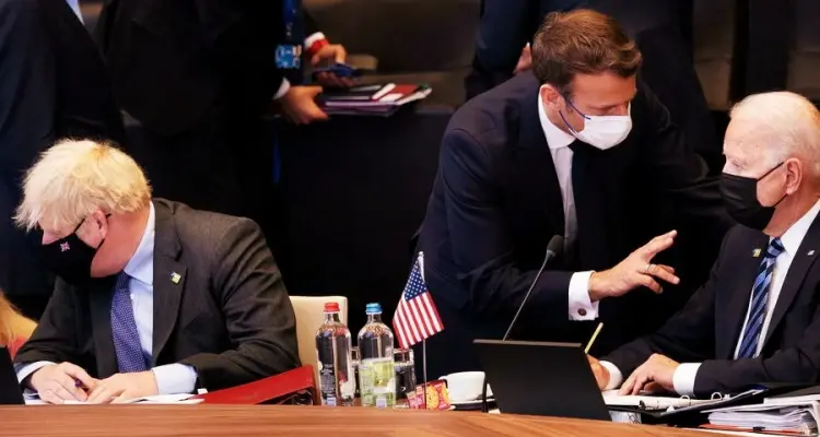 الرئاسة الفرنسية تكشف ما ينتظره ماكرون من بايدن اليوم: أخبار