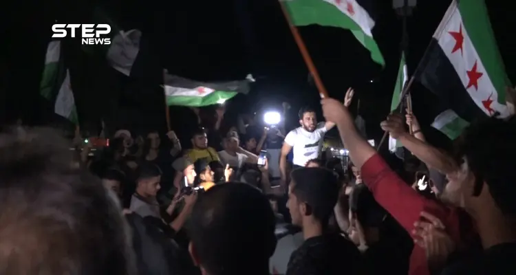 مظاهرة في مدينة معرة النعمان بريف إدلب طالبت بإسقاط نظام الأسد وهيئة تحرير الشام: أخبار