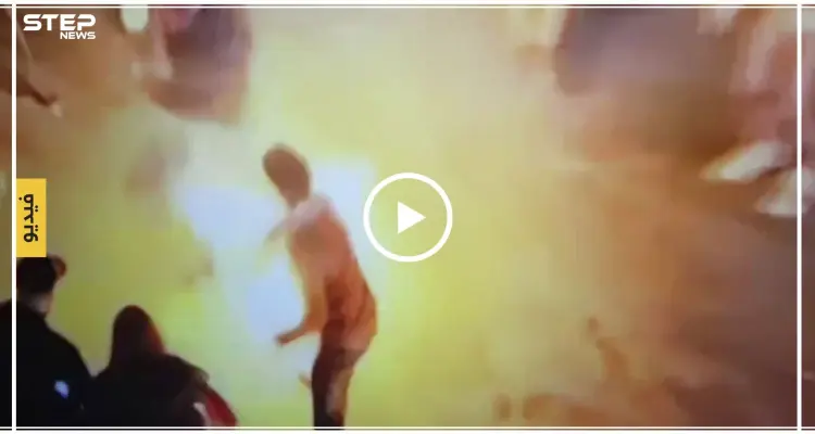 بالفيديو||متظاهر لبناني يحرق نفسه في ساحة رياض الصلح: أخبار