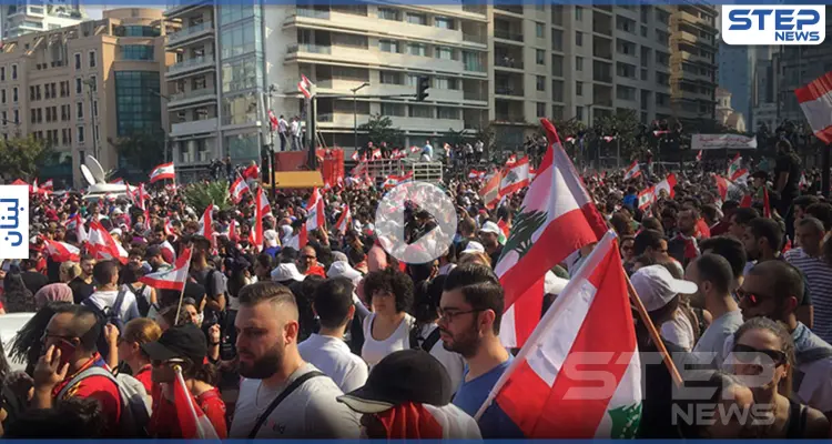 بالفيديو|| ميليشيا حزب الله تطلق النار على متظاهرين لبنانيين يحملون مصاباً في ساحة الشهداء: أخبار