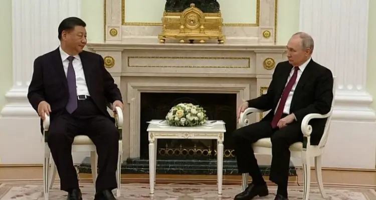 صورة لـ ماكرون ورئيسة المفوضية الأوروبية مع الرئيس الصيني تثير "سخرية الفرنسيين": أخبار