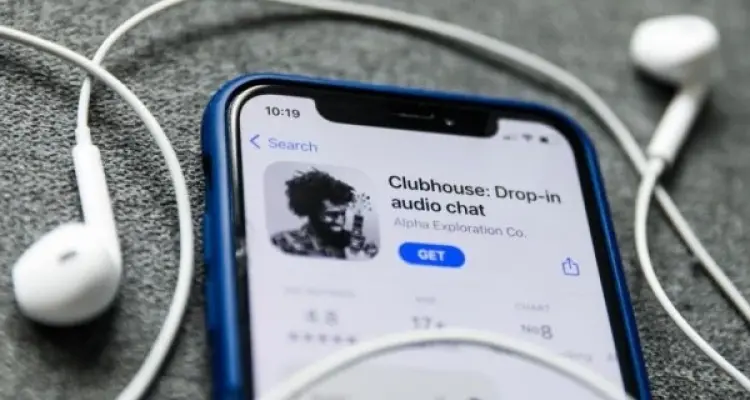 تطبيق "كلوب هاوس" العالمي يتعرض لاختراق وسرقة بيانات مستخدمين.. ومرصد ستانفورد يكشف الفاعل: أخبار