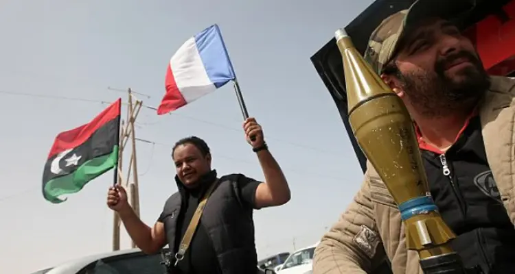 خلال مؤتمرٍ صحفي.. الدبيبة وماكرون يتفقان على تفعيل اللجنة الليبية-الفرنسية المتوقفة منذ 19 عاماً والأخير يدعو لبناء جيشٍ قوي: أخبار