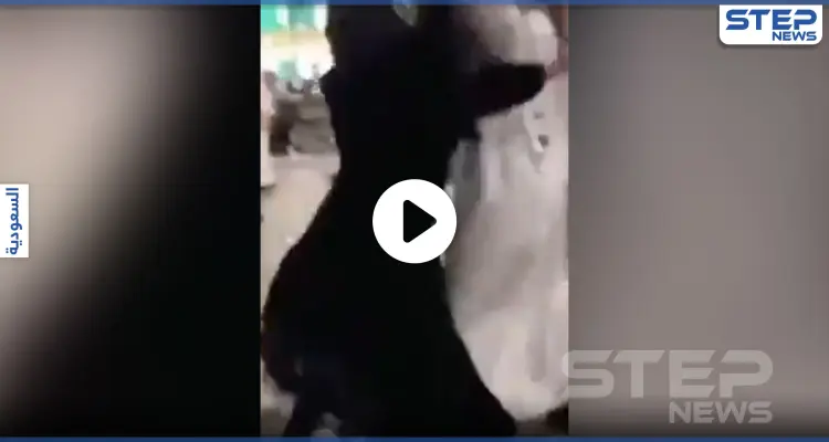 بالفيديو|| تحرش رجل سعودي بامرأة في مكانٍ عام يثير ضجة.. ومطالبات بتطبيق قانون "الإخصاء" للمتحرشين: أخبار