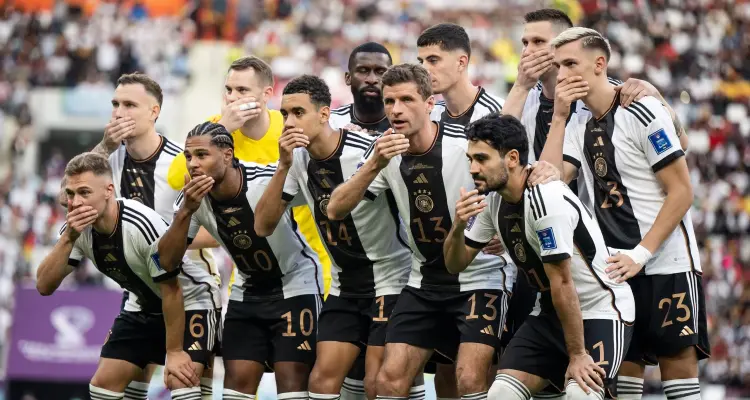 "أصبحنا أقزاماً" صحف تفتح النار على منتخب ألمانيا بعد خروجه من المونديال: أخبار