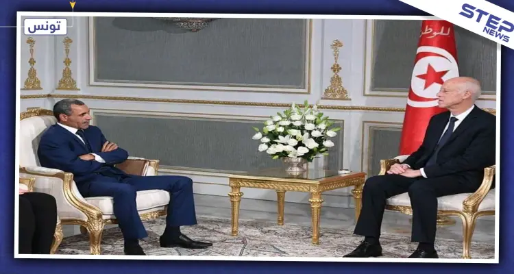 شاهد بالصور || طريقة الجلوس أمام الرئيس التونسي تشعل موجة من الغضب: أخبار