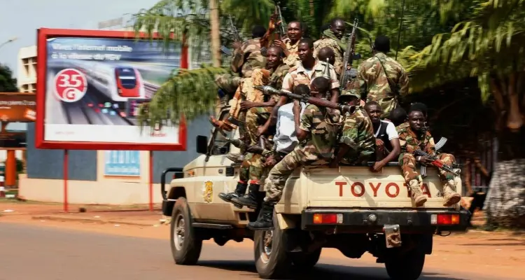 في هجوم متعمد.. إصابة 10 جنود مصريين بنيران حرس رئاسة إفريقيا الوسطى: أخبار